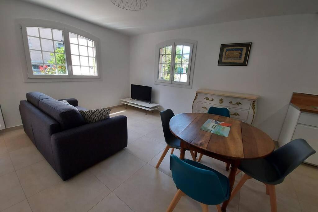 Superbe T2 Lumineux 3*** 10 Mn A Pied De La Plage Apartment Le Pradet Luaran gambar